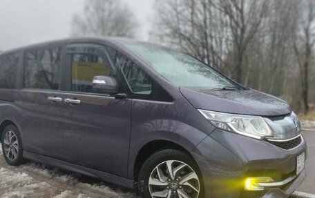 Honda Stepwgn IV, 2016 год, 2 350 000 рублей, 2 фотография