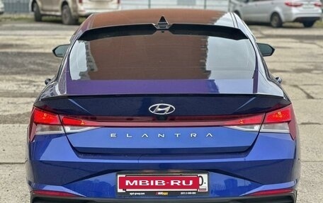 Hyundai Elantra, 2021 год, 2 370 000 рублей, 4 фотография