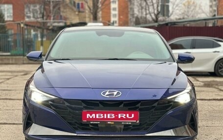 Hyundai Elantra, 2021 год, 2 370 000 рублей, 2 фотография