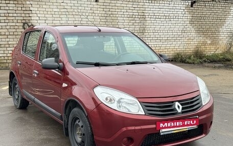 Renault Sandero I, 2011 год, 530 000 рублей, 2 фотография