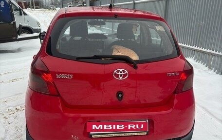 Toyota Yaris III рестайлинг, 2008 год, 650 000 рублей, 6 фотография