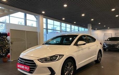 Hyundai Elantra VI рестайлинг, 2018 год, 1 780 000 рублей, 6 фотография