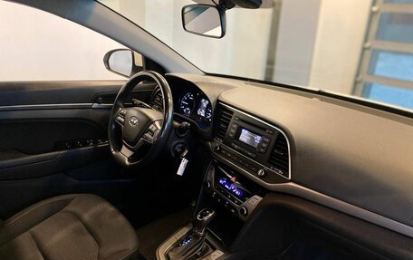 Hyundai Elantra VI рестайлинг, 2018 год, 1 780 000 рублей, 11 фотография