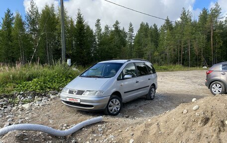 SEAT Alhambra II рестайлинг, 2000 год, 400 000 рублей, 2 фотография