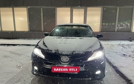 Toyota Camry, 2018 год, 2 699 990 рублей, 1 фотография