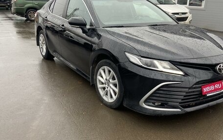 Toyota Camry, 2021 год, 2 950 000 рублей, 6 фотография