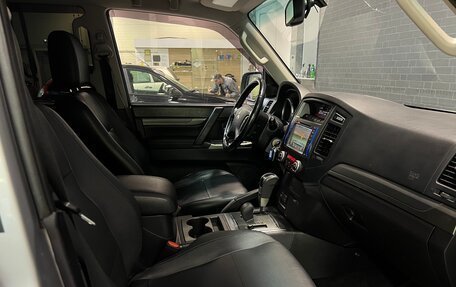 Mitsubishi Pajero IV, 2011 год, 2 251 000 рублей, 8 фотография