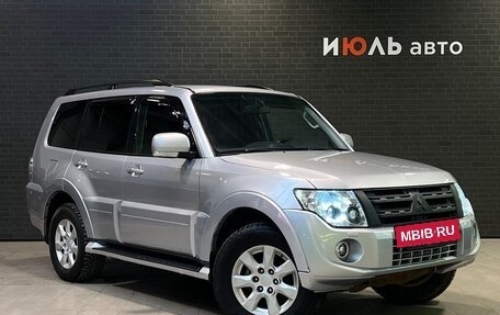 Mitsubishi Pajero IV, 2011 год, 2 251 000 рублей, 3 фотография