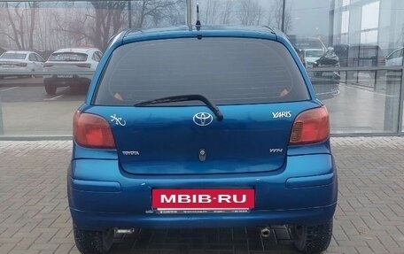 Toyota Yaris I рестайлинг, 2004 год, 290 000 рублей, 6 фотография