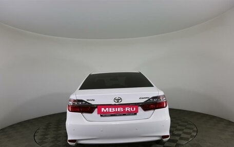 Toyota Camry, 2015 год, 1 997 000 рублей, 6 фотография