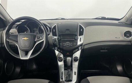 Chevrolet Cruze II, 2013 год, 990 000 рублей, 7 фотография