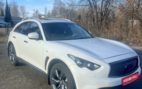 Infiniti FX II, 2011 год, 1 850 000 рублей, 1 фотография