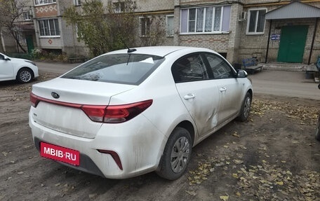 KIA Rio IV, 2018 год, 750 000 рублей, 3 фотография