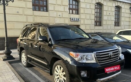 Toyota Land Cruiser 200, 2015 год, 4 490 000 рублей, 3 фотография