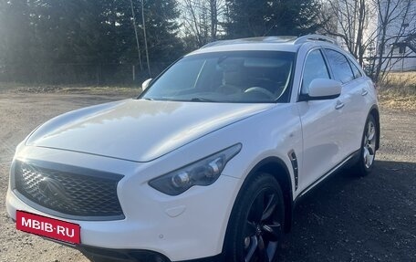 Infiniti FX II, 2011 год, 1 850 000 рублей, 3 фотография