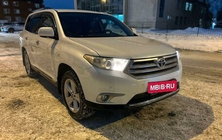 Toyota Highlander III, 2011 год, 2 400 000 рублей, 9 фотография