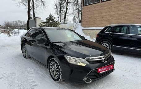 Toyota Camry, 2015 год, 2 000 000 рублей, 5 фотография