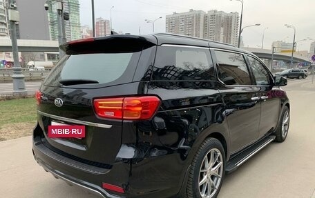 KIA Carnival III, 2019 год, 3 300 000 рублей, 3 фотография