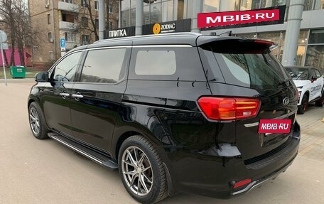 KIA Carnival III, 2019 год, 3 300 000 рублей, 4 фотография