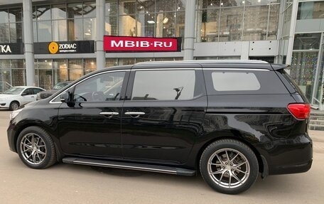 KIA Carnival III, 2019 год, 3 300 000 рублей, 26 фотография