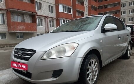 KIA cee'd I рестайлинг, 2008 год, 630 000 рублей, 2 фотография