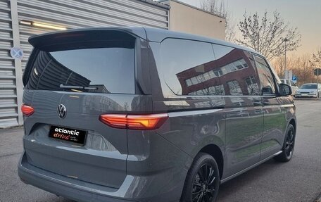 Volkswagen Multivan, 2024 год, 8 970 000 рублей, 4 фотография