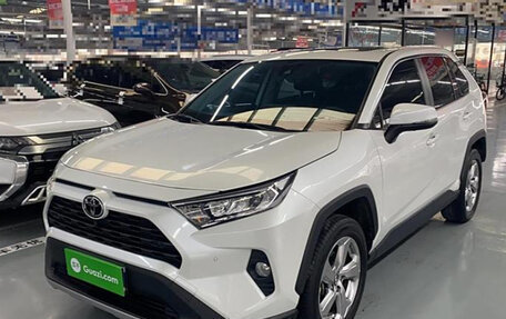 Toyota RAV4, 2021 год, 3 050 979 рублей, 4 фотография