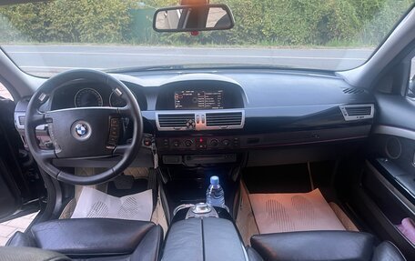 BMW 7 серия, 2004 год, 696 000 рублей, 11 фотография