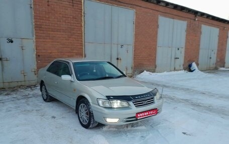 Toyota Camry, 1998 год, 400 000 рублей, 1 фотография