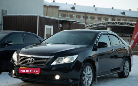 Toyota Camry, 2012 год, 1 590 000 рублей, 2 фотография