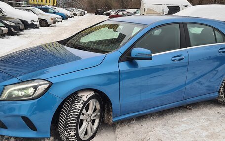 Mercedes-Benz A-Класс, 2016 год, 2 200 000 рублей, 3 фотография