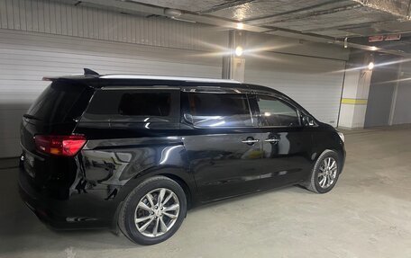 KIA Carnival III, 2019 год, 3 550 000 рублей, 3 фотография