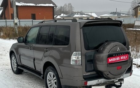 Mitsubishi Pajero IV, 2013 год, 2 100 000 рублей, 3 фотография