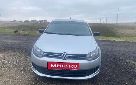 Volkswagen Polo VI (EU Market), 2014 год, 900 000 рублей, 2 фотография