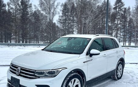 Volkswagen Tiguan II, 2021 год, 2 970 000 рублей, 5 фотография