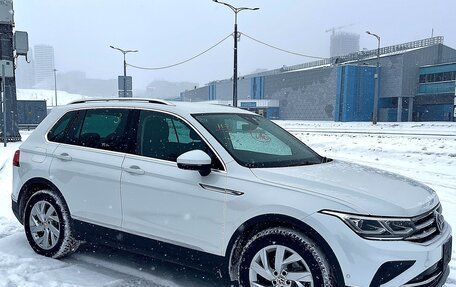 Volkswagen Tiguan II, 2021 год, 2 970 000 рублей, 6 фотография