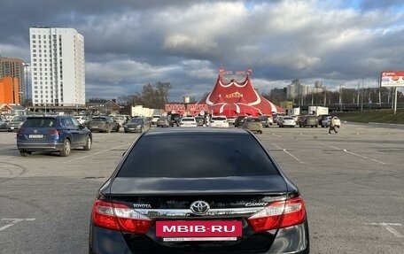 Toyota Camry, 2012 год, 1 850 000 рублей, 5 фотография