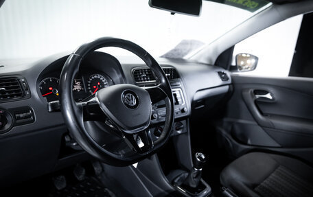 Volkswagen Polo VI (EU Market), 2015 год, 1 150 000 рублей, 10 фотография