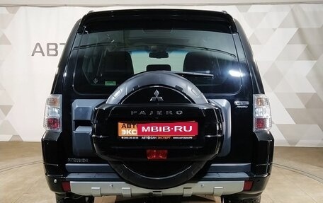 Mitsubishi Pajero IV, 2011 год, 1 939 000 рублей, 5 фотография