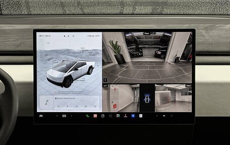 Tesla Cybertruck, 2024 год, 42 000 000 рублей, 25 фотография