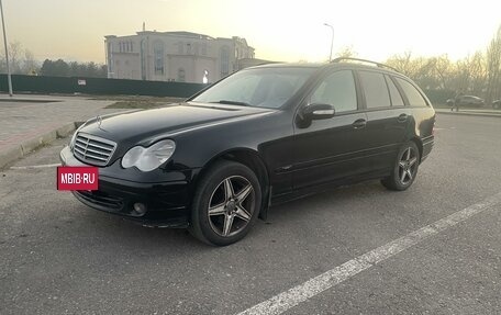 Mercedes-Benz C-Класс, 2004 год, 650 000 рублей, 3 фотография