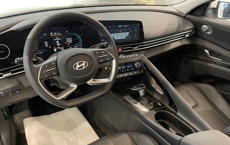 Hyundai Elantra, 2024 год, 2 890 000 рублей, 11 фотография