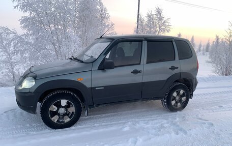 Chevrolet Niva I рестайлинг, 2010 год, 532 000 рублей, 7 фотография