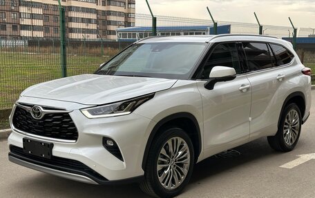 Toyota Highlander, 2024 год, 7 000 000 рублей, 3 фотография