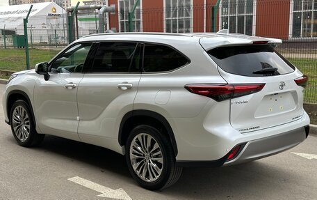 Toyota Highlander, 2024 год, 7 000 000 рублей, 6 фотография