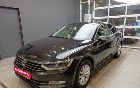 Volkswagen Passat B8 рестайлинг, 2017 год, 2 049 000 рублей, 3 фотография