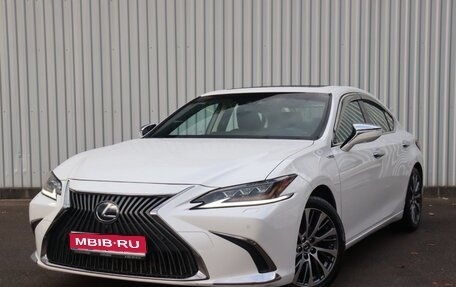 Lexus ES VII, 2018 год, 3 845 000 рублей, 1 фотография