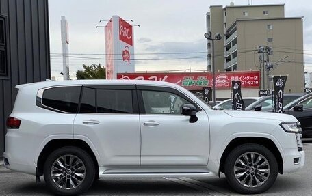 Toyota Land Cruiser, 2021 год, 7 800 000 рублей, 4 фотография