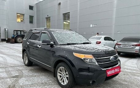 Ford Explorer VI, 2013 год, 1 760 000 рублей, 2 фотография