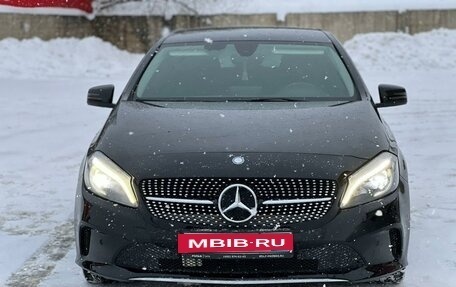 Mercedes-Benz A-Класс, 2017 год, 1 200 000 рублей, 2 фотография